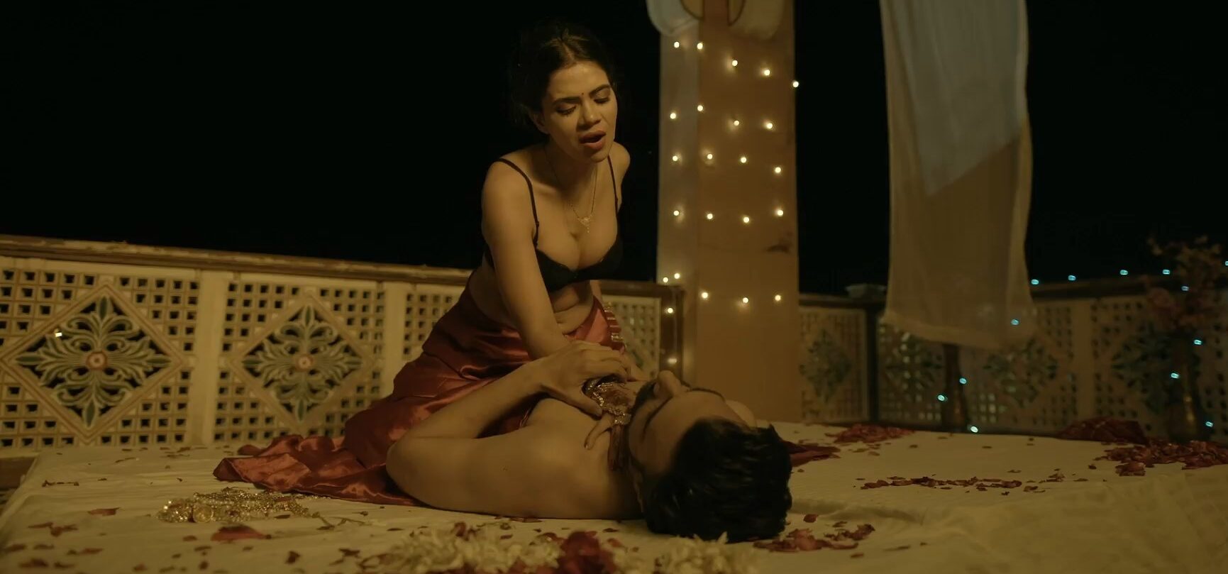 Red Light Part 1 – S01E02 – 2024 – Hindi Hot Web Series – Ullu App