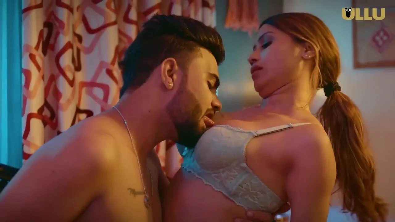 Aadhi Gharwali 2025 Ullu Hindi Porn Web Series EP6