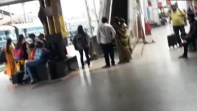 Pussyspacecom Indian Railway Station sex In Public Place Blowjob Porn Video