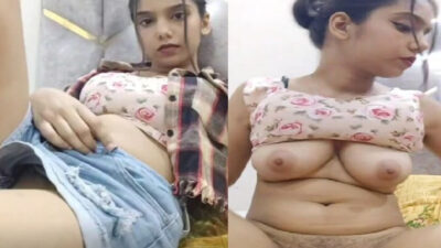Indian College Sexy gf showing nudes with fingering pussy videos