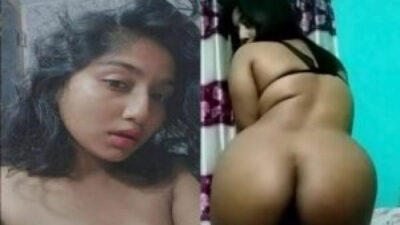 Hot GF Showing Big Boobs and Ass to her BF on VC